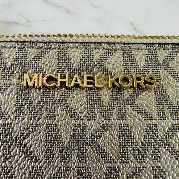 MICHAEL KORS Jet Set Travel Pale Gold Leather Double Zip Wallet Wristlet - Picture 2 of 7